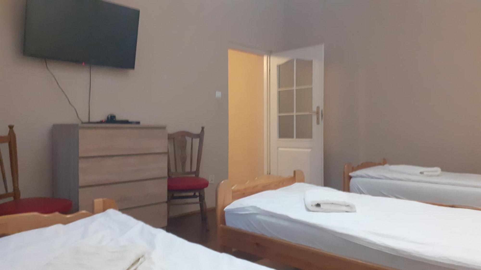 Apartamento Kamienica Gniezno Exterior foto